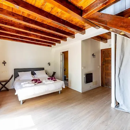 Domaine Marie-louise, Parenthese Au Pays Basque Oregue