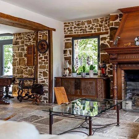 Domaine Marie-louise, Parenthese Au Pays Basque * Oregue