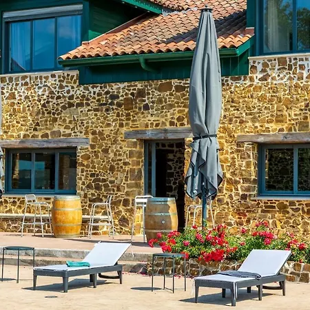 Domaine Marie-louise, Parenthese Au Pays Basque *