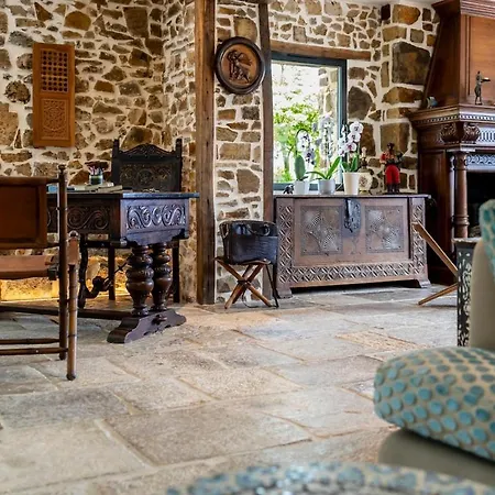Domaine Marie-louise, Parenthese Au Pays Basque